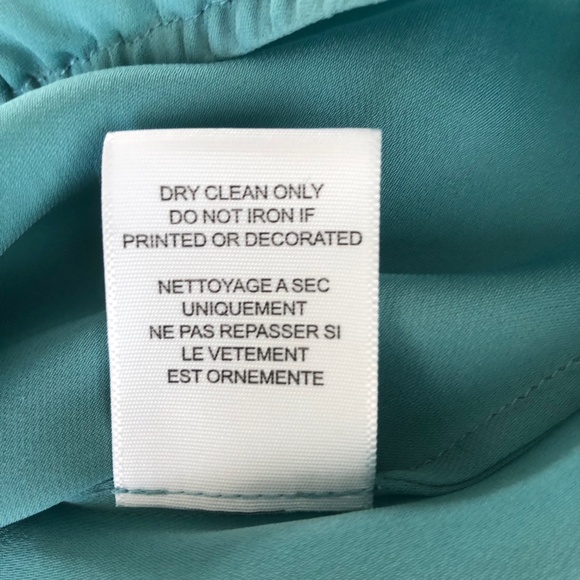 Joie gorgeous short sleeve silk blouse. Size M. - Picture 4 of 6